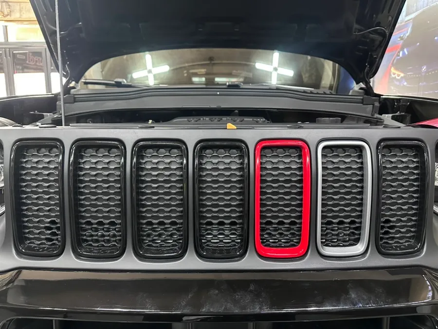 Jeep Renegadeのカーラッピング事例|費用目安・仕上がり 施工写真 3-3
