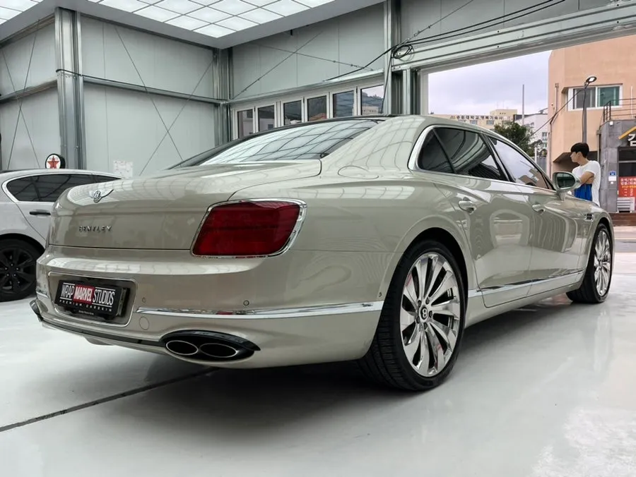 Bentley Flying Spur ppf - Bentley Flying Spur PPF Review: Two-Tone Style & Protection photo 3