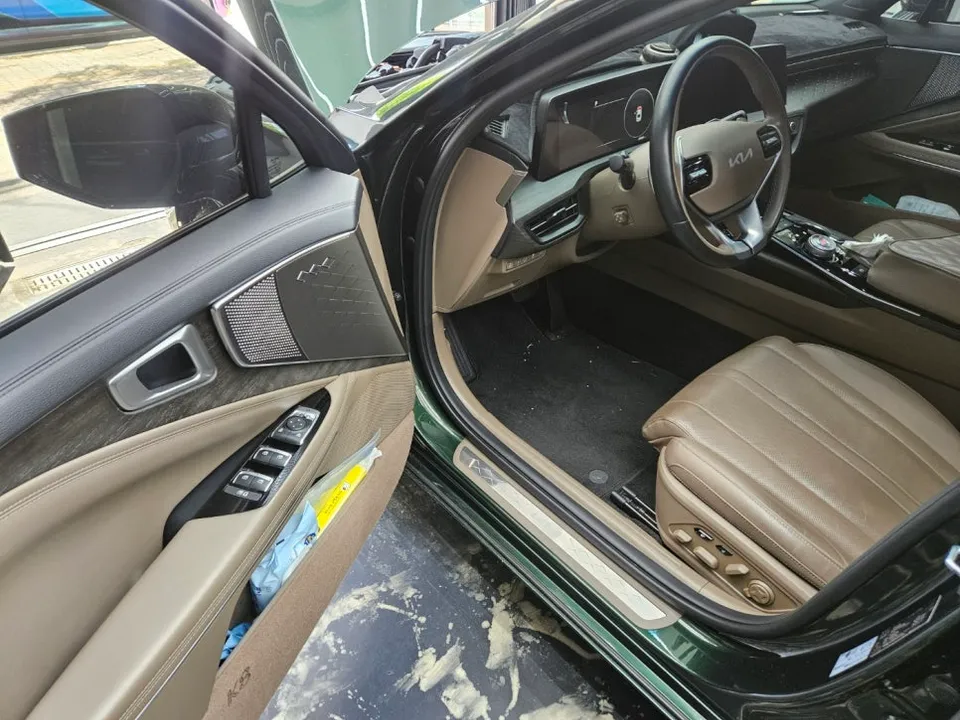 Kia K8のガラスコーティング事例|韓国での施工費用目安 施工写真 3-2