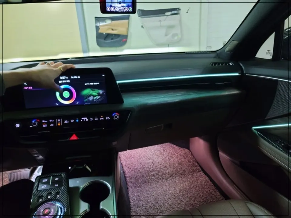 Kia K8 Ambient Lighting Review — Custom Mood & OEM Sync photo 2