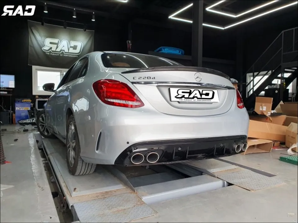 Mercedes-Benz C-Class W205 body kit installation result