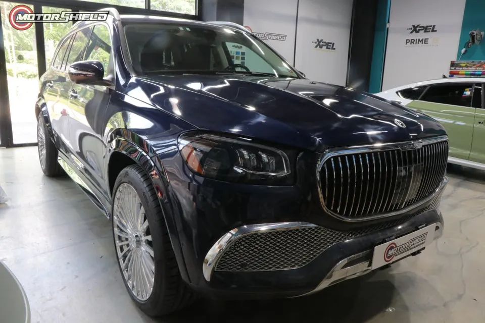 Mercedes-Benz GLSのカーラッピング事例 施工写真 2-1