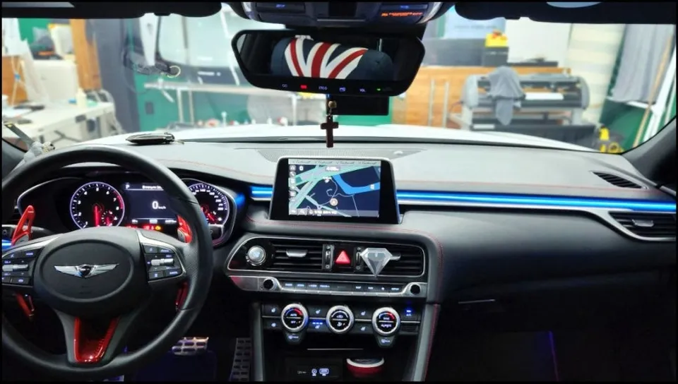 Genesis G70 ambient lighting - Genesis G70 Ambient Lighting Review — Seamless Non-Exposed LEDs photo 3