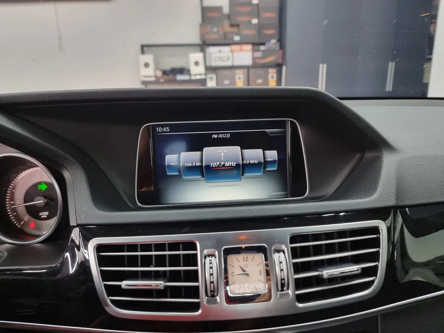 Mercedes-Benz E-Class W212 android head unit - Mercedes-Benz E-Class W212 Android Head Unit Upgrade photo 3