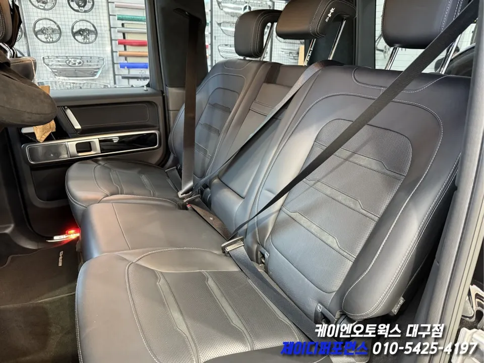 Mercedes-Benz G63 AMG interior customization - Mercedes-Benz G63 AMG Interior Customization Review — Cost photo 3