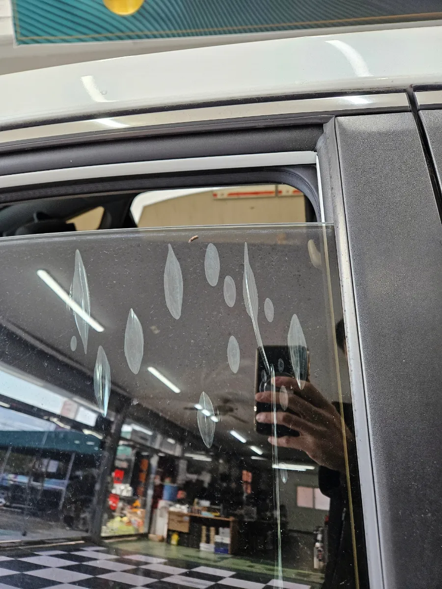 Hyundai Sonata LFのカーフィルム施工事例｜気泡除去と再施工 施工写真 2