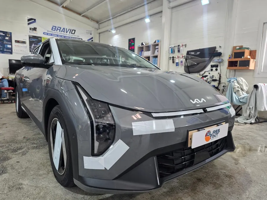 Kia EV4 window tinting - Kia EV4 Window Tinting Review: Cost & Results photo 3