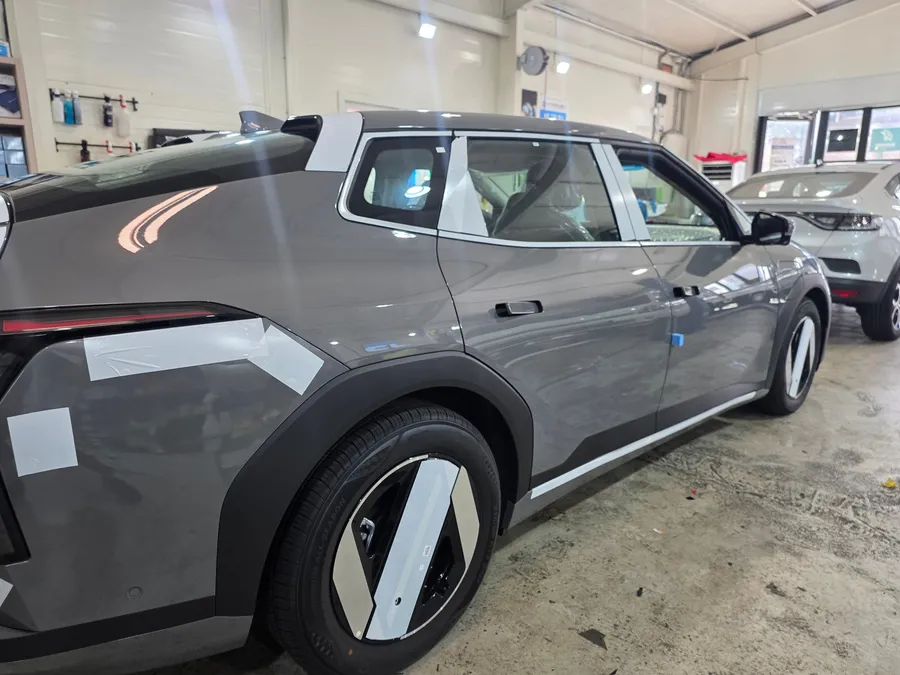 Kia EV4 window tinting - Kia EV4 Window Tinting Review: Cost & Results photo 4