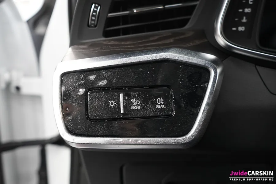 Audi A6のPPF施工事例｜ハイグロシ保護 施工写真 3-3