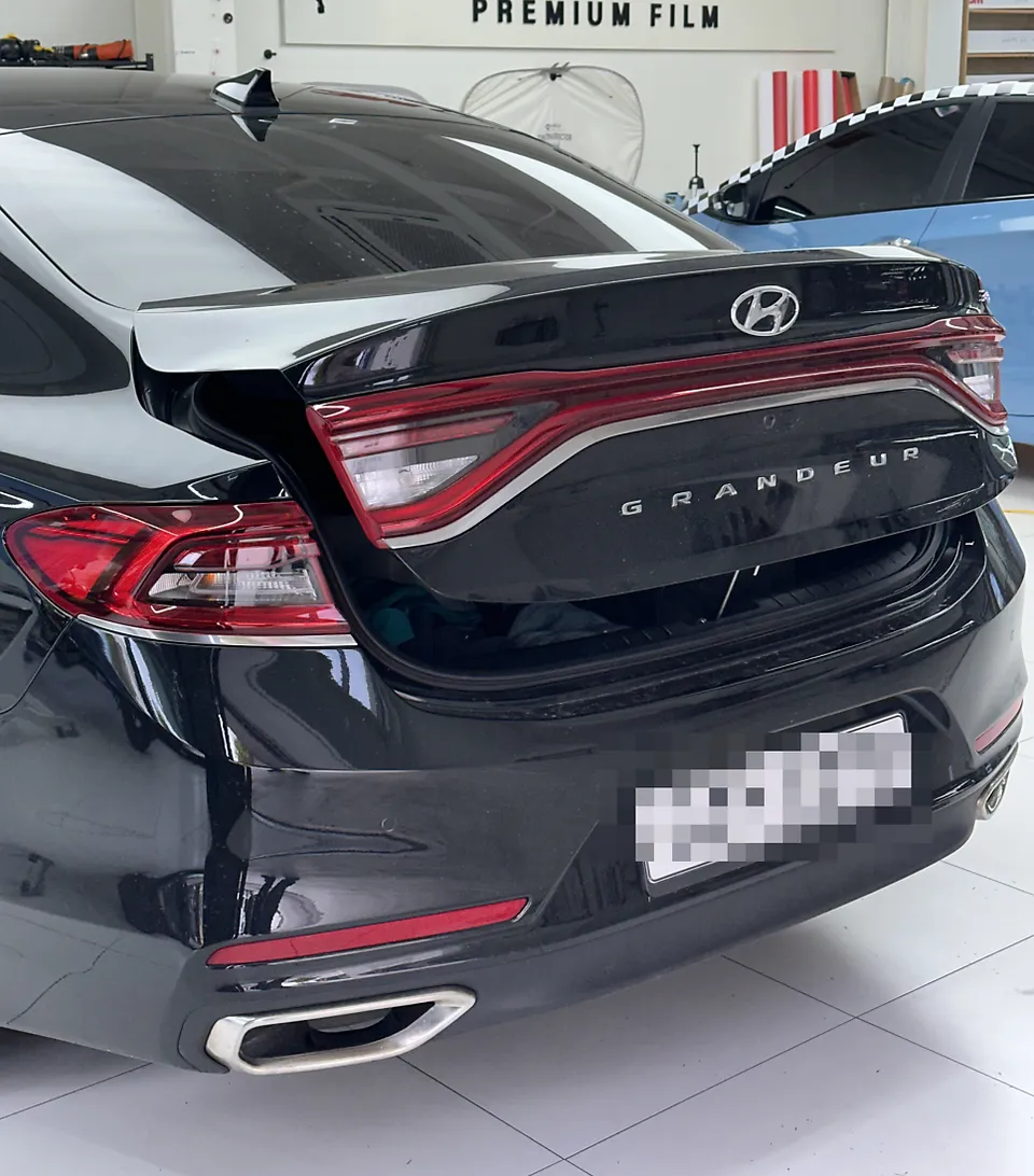 Hyundai Grandeur IGのカーラッピング事例|費用目安・仕上がり 施工写真 2-1