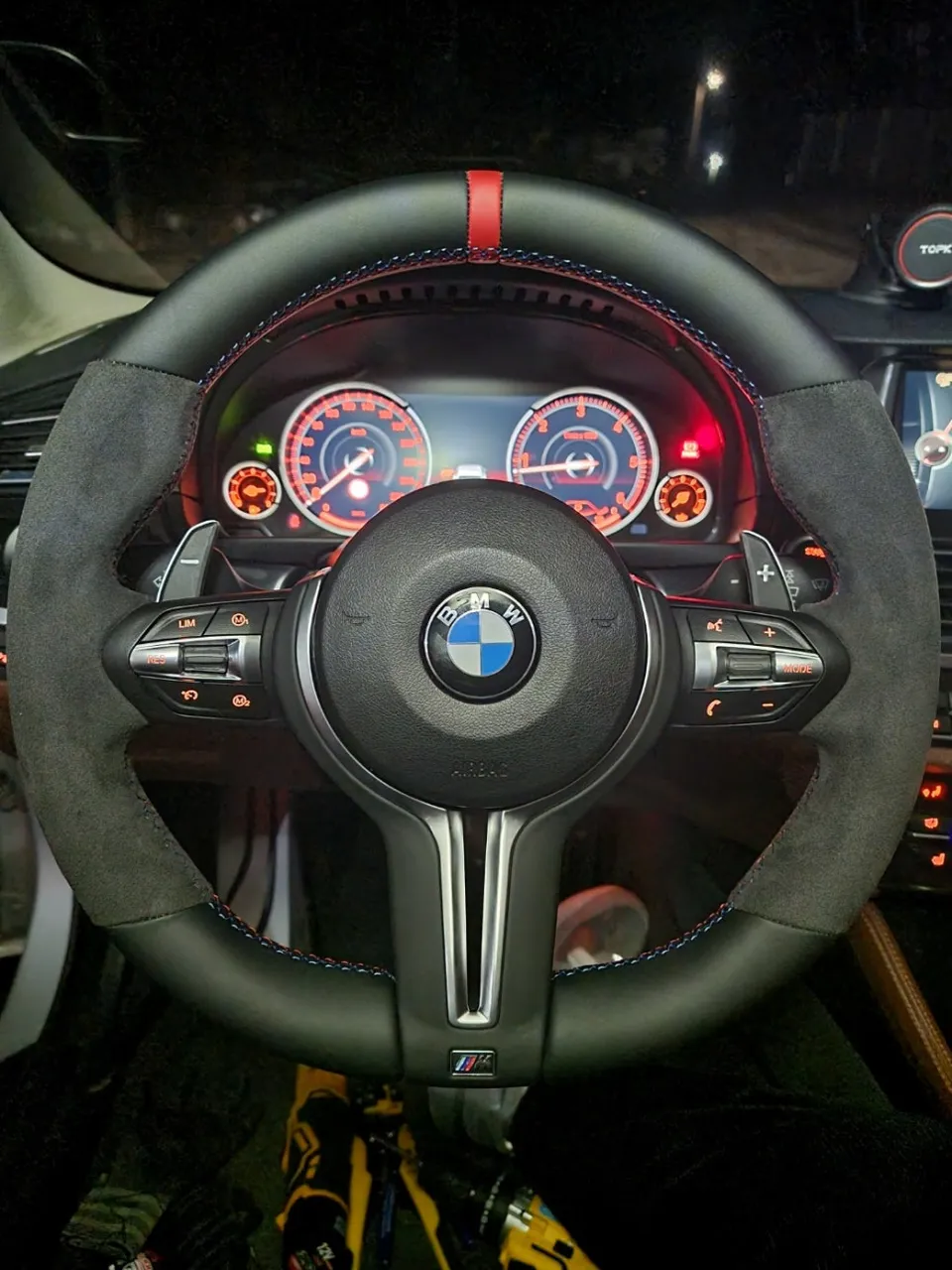 BMW 5 Series F10のAndroid Auto・CarPlay取付事例 施工写真 1-2
