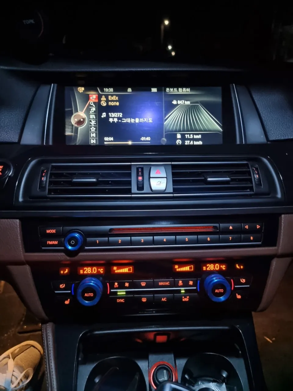 BMW 5 Series F10のAndroid Auto・CarPlay取付事例 施工写真 2-2