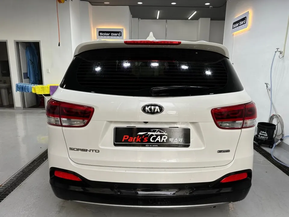 Kia Sorentoのガラスコーティング事例|費用目安・仕上がり 施工写真 2-1