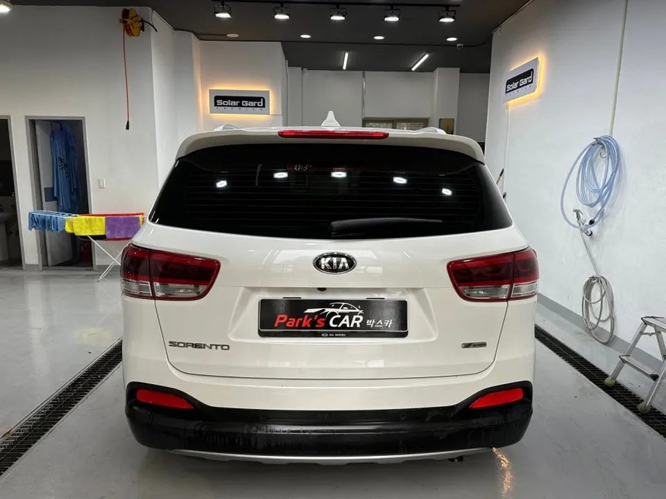 Kia Sorentoのガラスコーティング事例|費用目安・仕上がり 施工写真 2-3