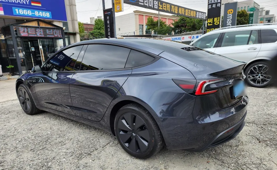 Tesla Model 3 PPF施工事例:費用目安と仕上がり 施工写真 3-3