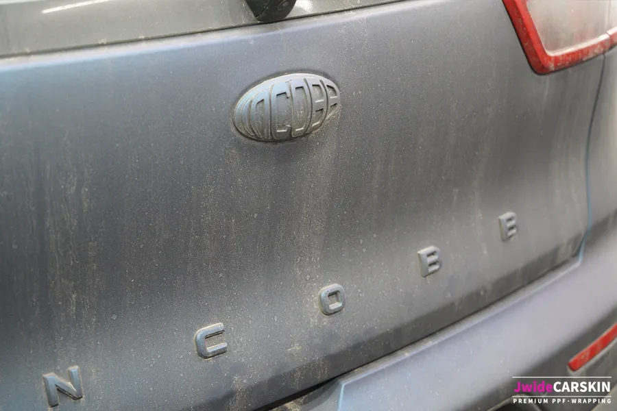 Kia Niro vinyl wrap - Kia Niro Vinyl Wrap Review: Restored After Spray Wrap Removal photo 6