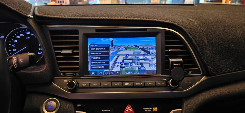 Hyundai Elantra ADのAndroid Auto・CarPlay取付事例 施工写真 4-1