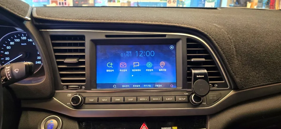 Hyundai Elantra ADのAndroid Auto・CarPlay取付事例 施工写真 1-2