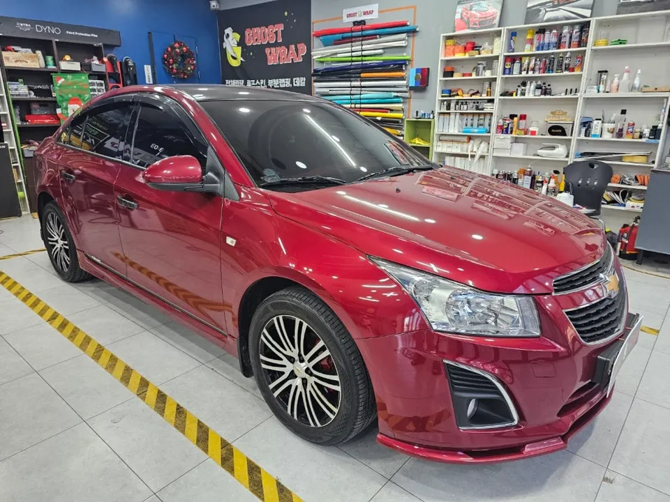 Chevrolet Cruzeのホイールラッピング事例|費用目安・仕上がり 施工写真 3-1