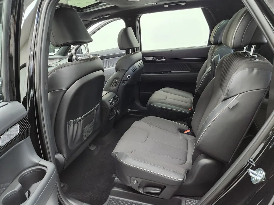 BMW X7 ドライブレコーダー取付事例｜費用目安・仕上がり 施工写真 3-2
