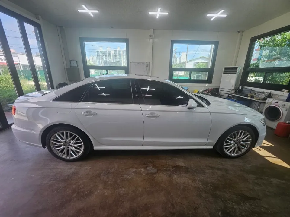 Audi A6のカーフィルム施工事例｜費用目安・仕上がり 施工写真 3-1
