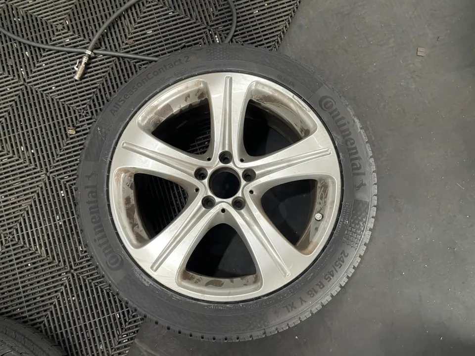 Mercedes-Benz E-Class - Mercedes-Benz E-Class All-Weather Tire Review: Continental ASC2 photo 4