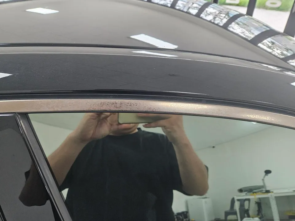Kia Stinger vinyl wrap - Kia Stinger Chrome Wrap Review: Gloss Black Refinish photo 4