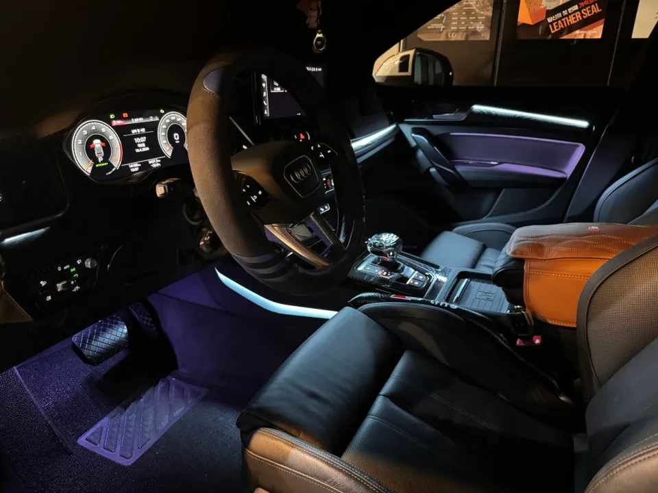 Audi Q5 ambient lighting - Audi Q5 Ambient Lighting Review: Enhanced Interior LEDs photo 3