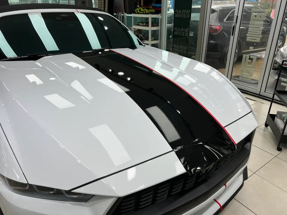 Ford Mustang Convertibleのカーラッピング事例｜費用目安・仕上がり 施工写真 3-2