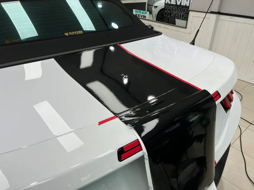 Ford Mustang Convertibleのカーラッピング事例｜費用目安・仕上がり 施工写真 3-3