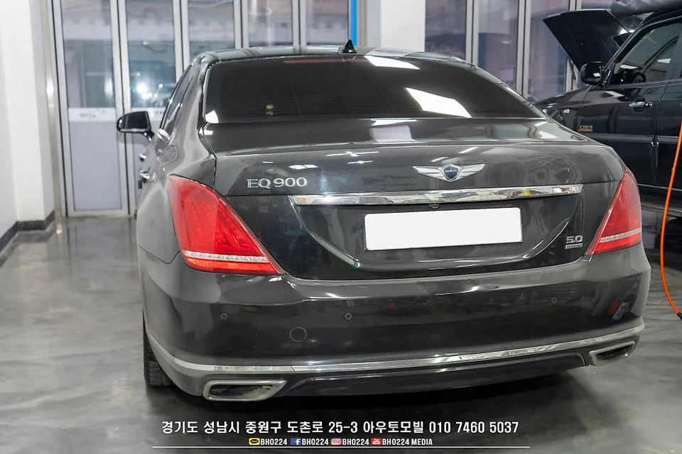 Genesis EQ900 vinyl wrap - Genesis EQ900 Vinyl Wrap Review: Cost & Results photo 3