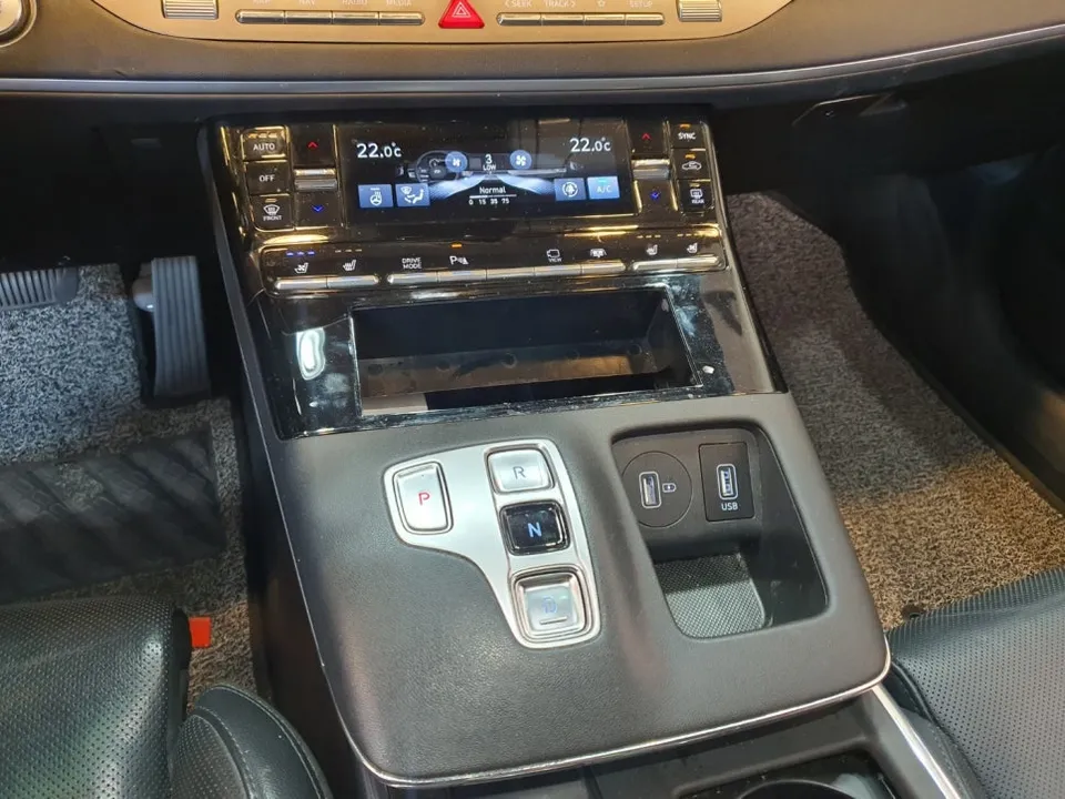 Hyundai Grandeur IG Factory Option Retrofit Review photo 2