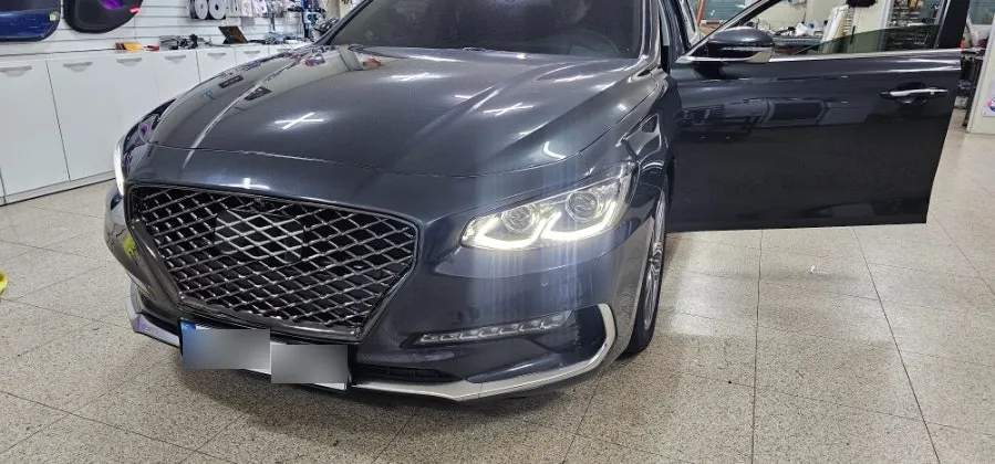 Hyundai Grandeur IG Body Kit Installation Review photo 2