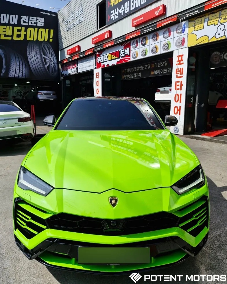 Lamborghini Urusのホイールリペア・塗装事例 施工写真 1-2