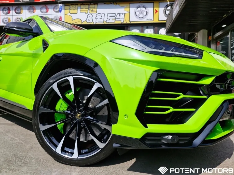 Lamborghini Urusのホイールリペア・塗装事例 施工写真 3-2