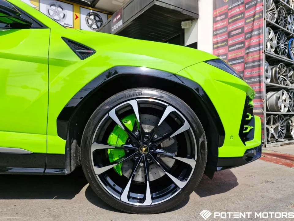 Lamborghini Urusのホイールリペア・塗装事例 施工写真 4-2