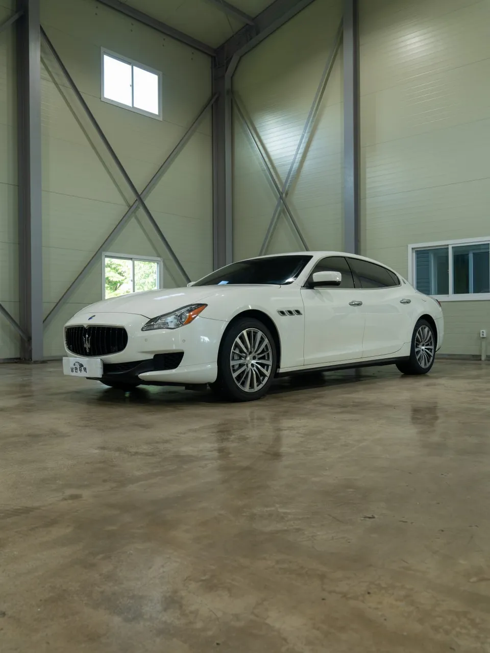 Maserati Quattroporte body kit installation result