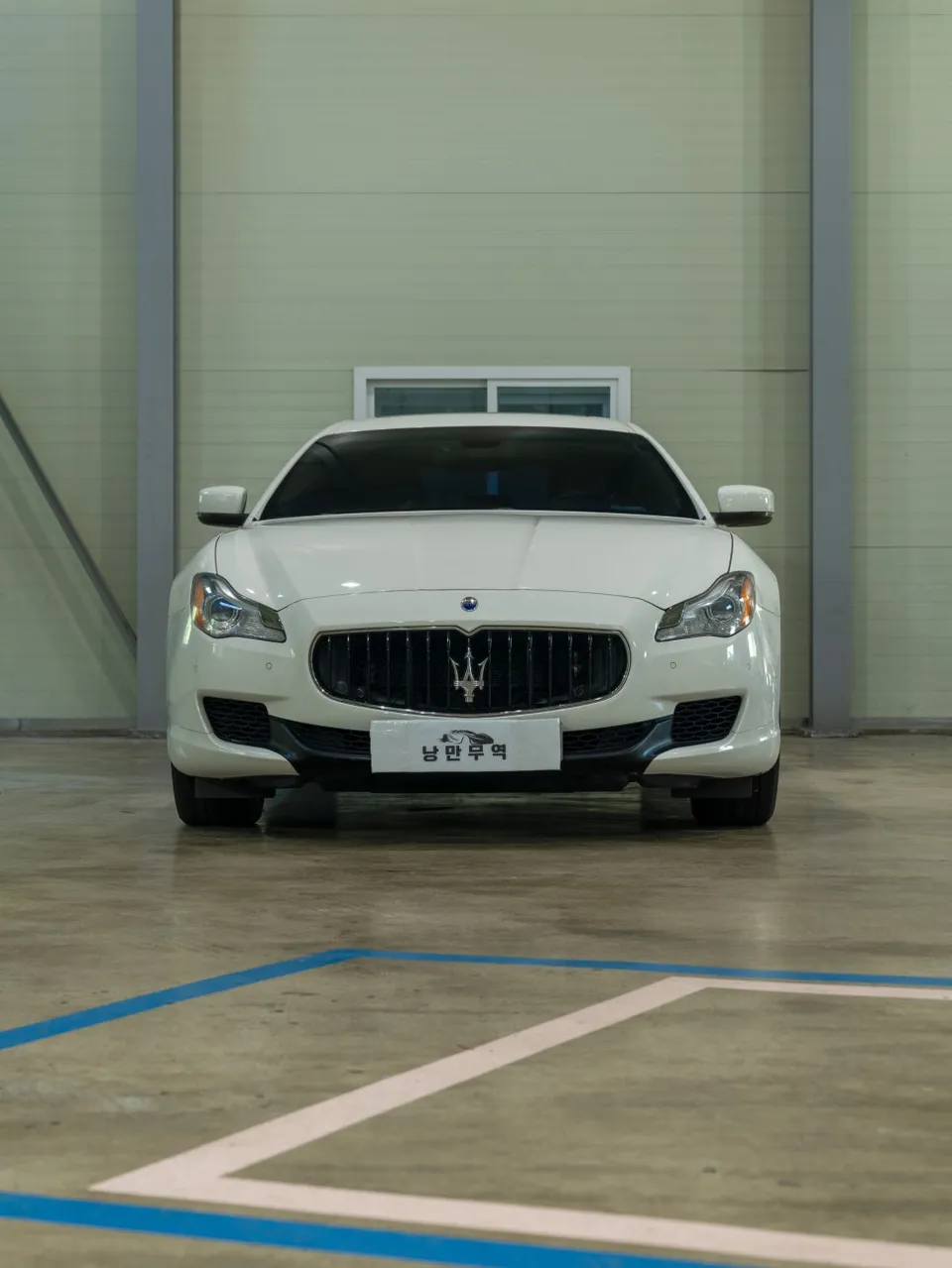 Maserati Quattroporte body kit - Maserati Quattroporte Body Kit Installation Review photo 4