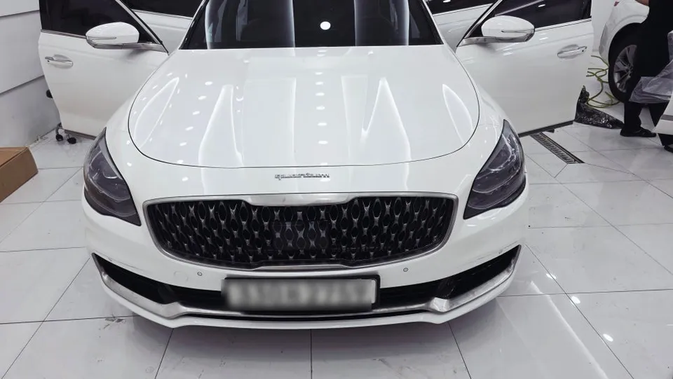 Kia K900 window tinting installation result