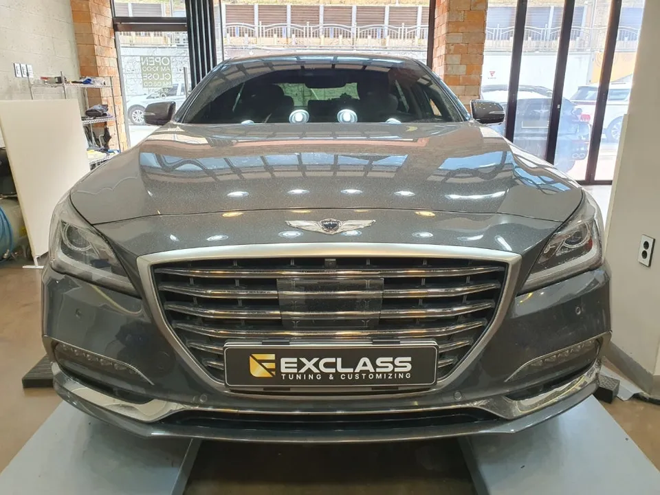 Genesis G80 DH ambient lighting installation result
