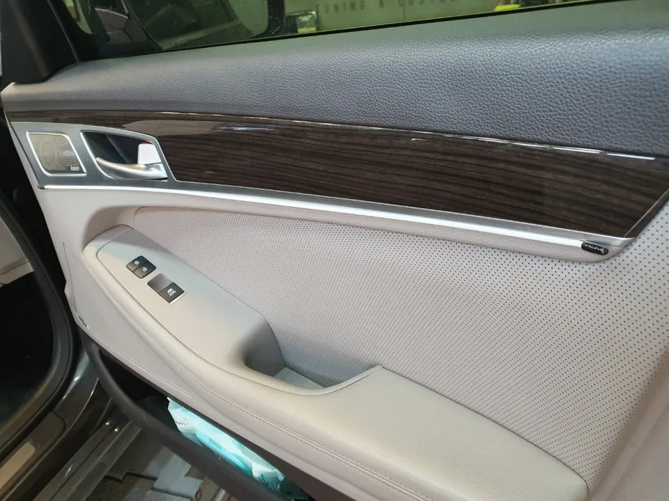 Genesis G80 DH ambient lighting - Genesis G80 DH Ambient Lighting Review: Classic Interior Upgrade photo 3