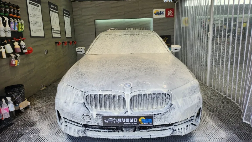 BMW 5 Series G30のガラスコーティング事例|費用目安・仕上がり 施工写真 2-2