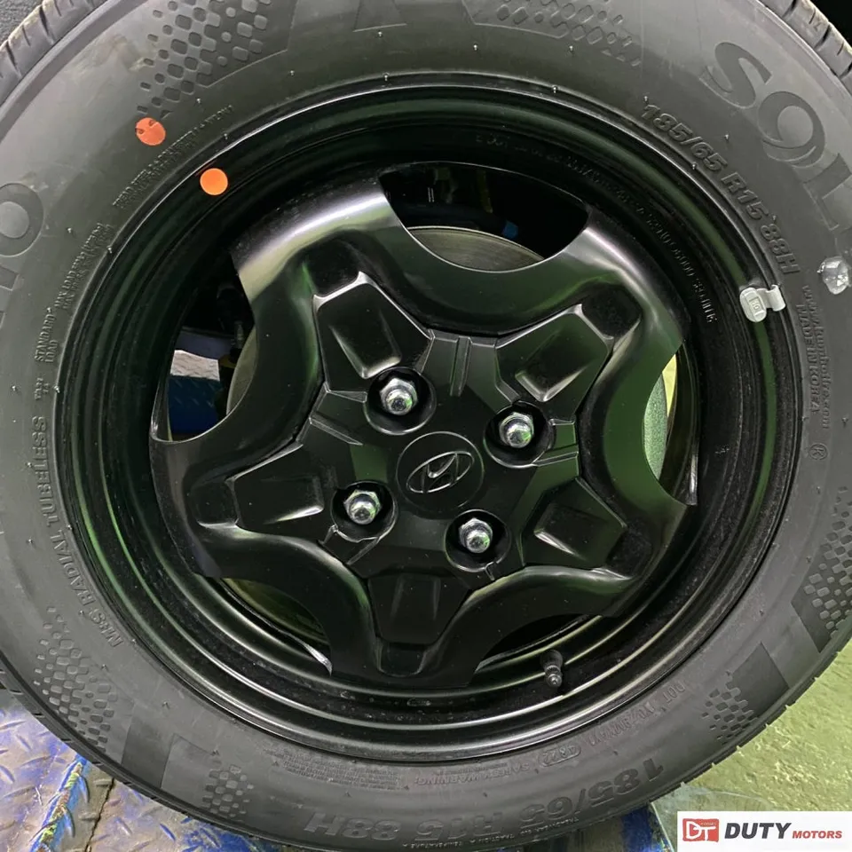 Hyundai Casper wheel repair - Hyundai Casper Wheel Painting Review: Custom Blue Color Match photo 3