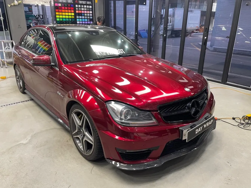 Mercedes-Benz C200のカーラッピング事例|クロームパーツのブラック化 施工写真 1-3