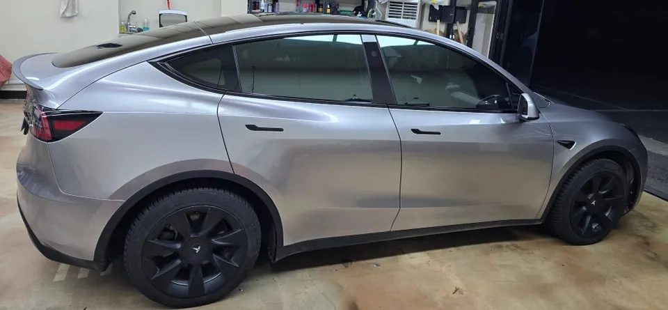 Tesla Model Y vinyl wrap - Tesla Model Y Vinyl Wrap Review: GT Silver Finish photo 6