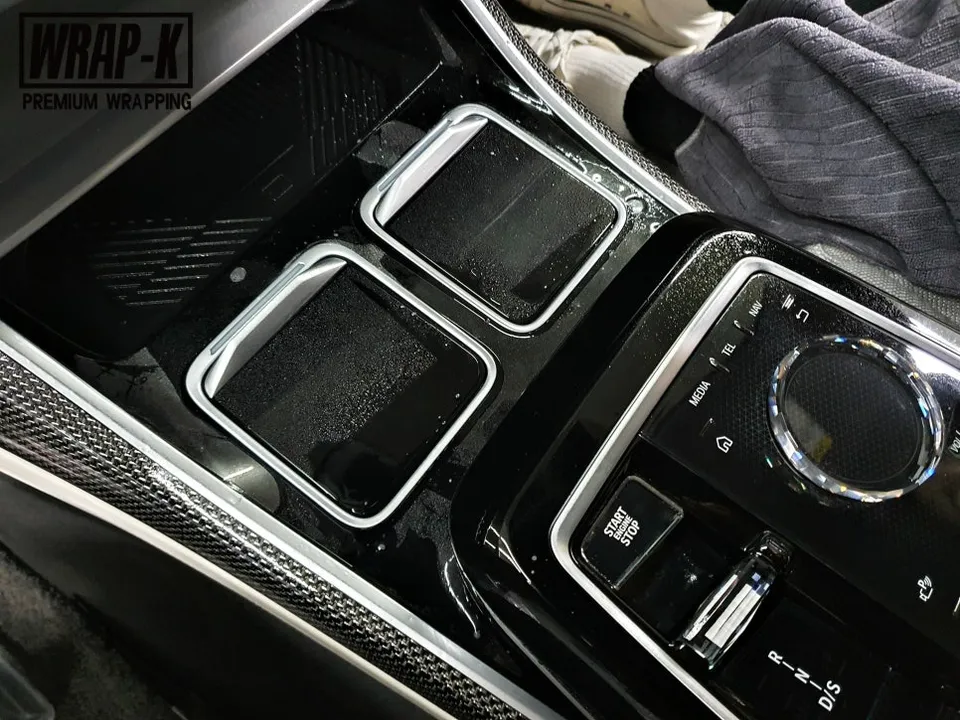 BMW 7 Series G11/G12の室内PPF施工事例 施工写真 1-2