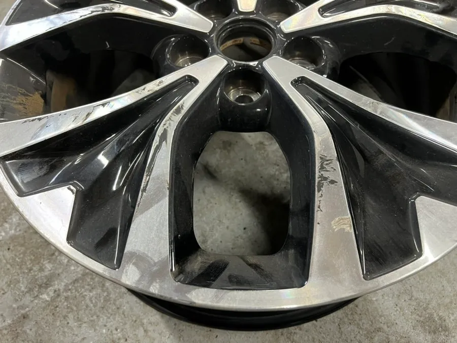 Kia Carnival wheel repair - Kia Carnival Wheel Repair & Painting Review photo 4