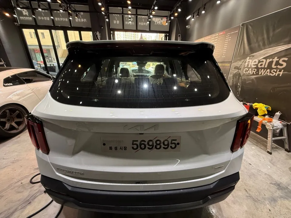 Kia Sorento PPF施工事例｜費用目安と仕上がり 施工写真 3-1