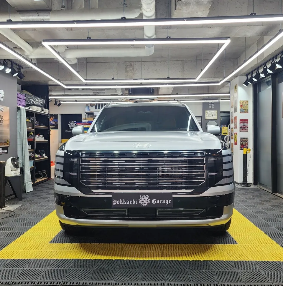 Hyundai Palisade Vinyl Wrap Review: Satin Silver Duotone