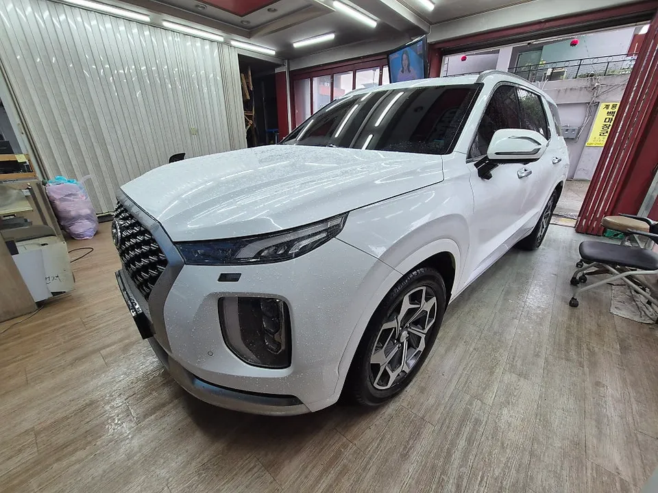 Hyundai Palisadeのカーフィルム施工事例｜費用目安・仕上がり 施工写真 3